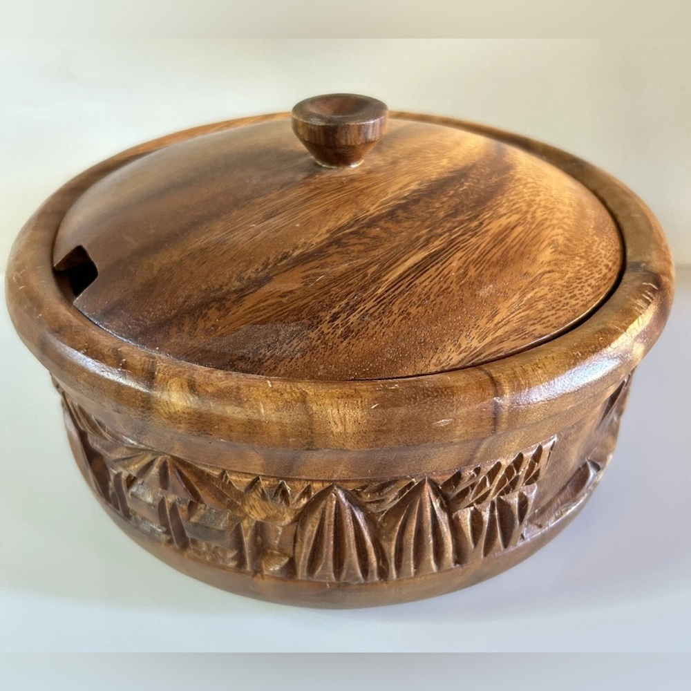 Monkey Pod Carved Wooden Yarn Bowl w/Lid Hole For Ladle Hawaiian African